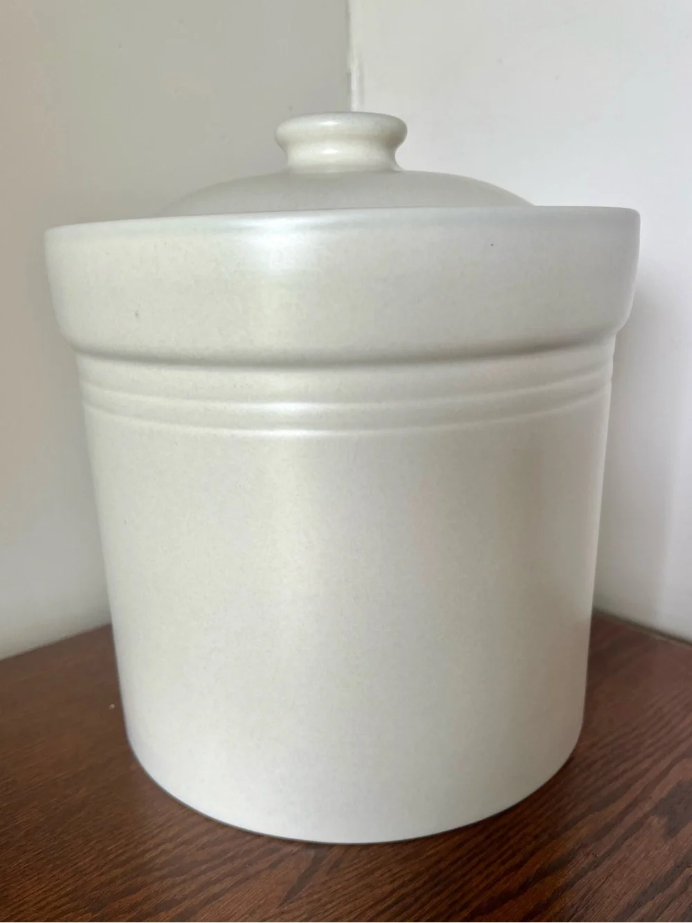 PFALTZGRAFF YORKTOWNE STONEWARE FLOUR CANISTER with LID 3.5 QUARTS